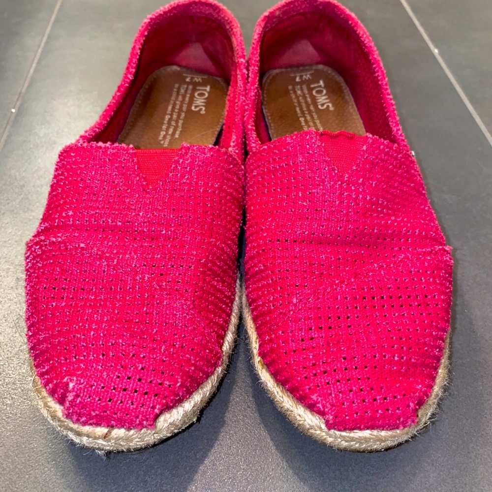 Tom’s Lace Platform Flat